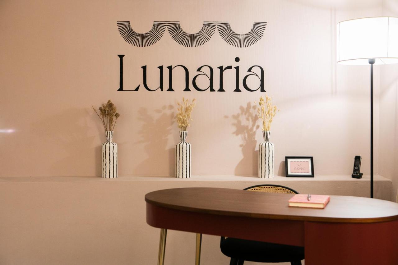 Lunaria Suites - Fyodor Dostoyevsky'S House フィレンツェ エクステリア 写真